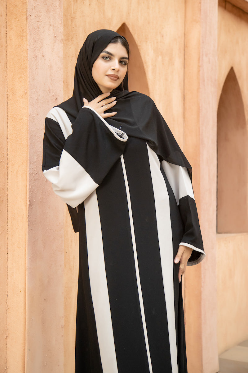 Une abaya clearance